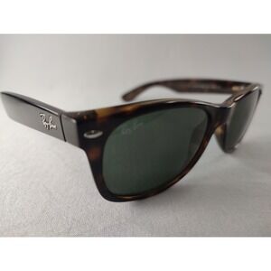 Ray-Ban RB 2132 New Wayfarer 902 Tortoise 52mm Sunglasses Green G-15 Lens Italy